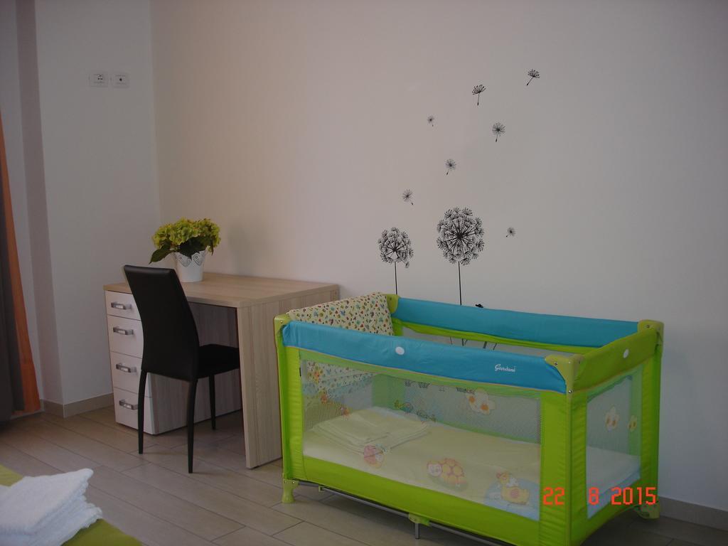 Blau Vacanze Peschiera del Garda Zimmer foto